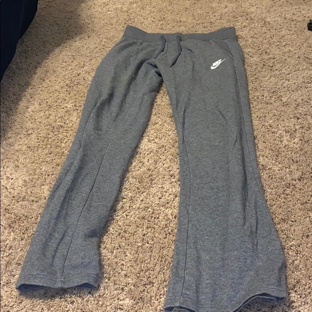 gray Nike sweats